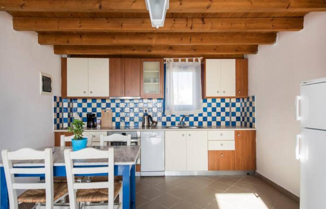 Santorini Traditional Suites Вотон Экстерьер фото
