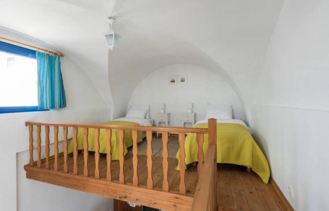Santorini Traditional Suites Вотон Экстерьер фото