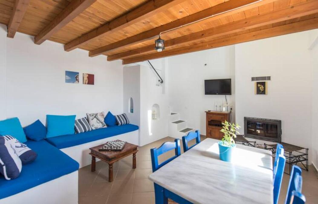 Santorini Traditional Suites Вотон Экстерьер фото