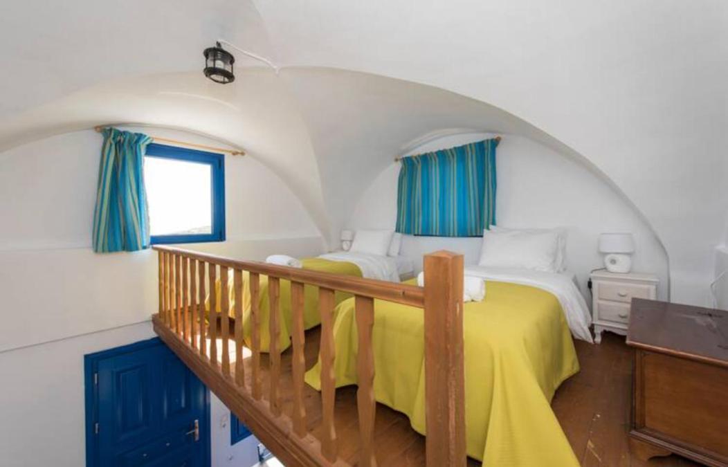 Santorini Traditional Suites Вотон Экстерьер фото