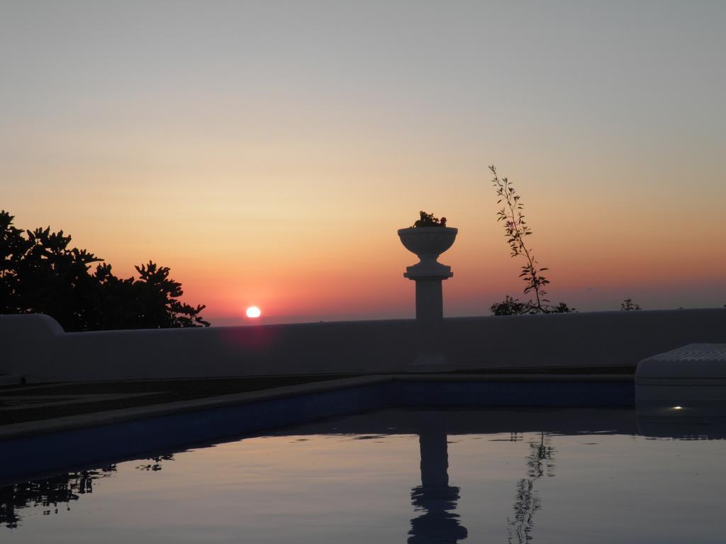Santorini Traditional Suites Вотон Экстерьер фото